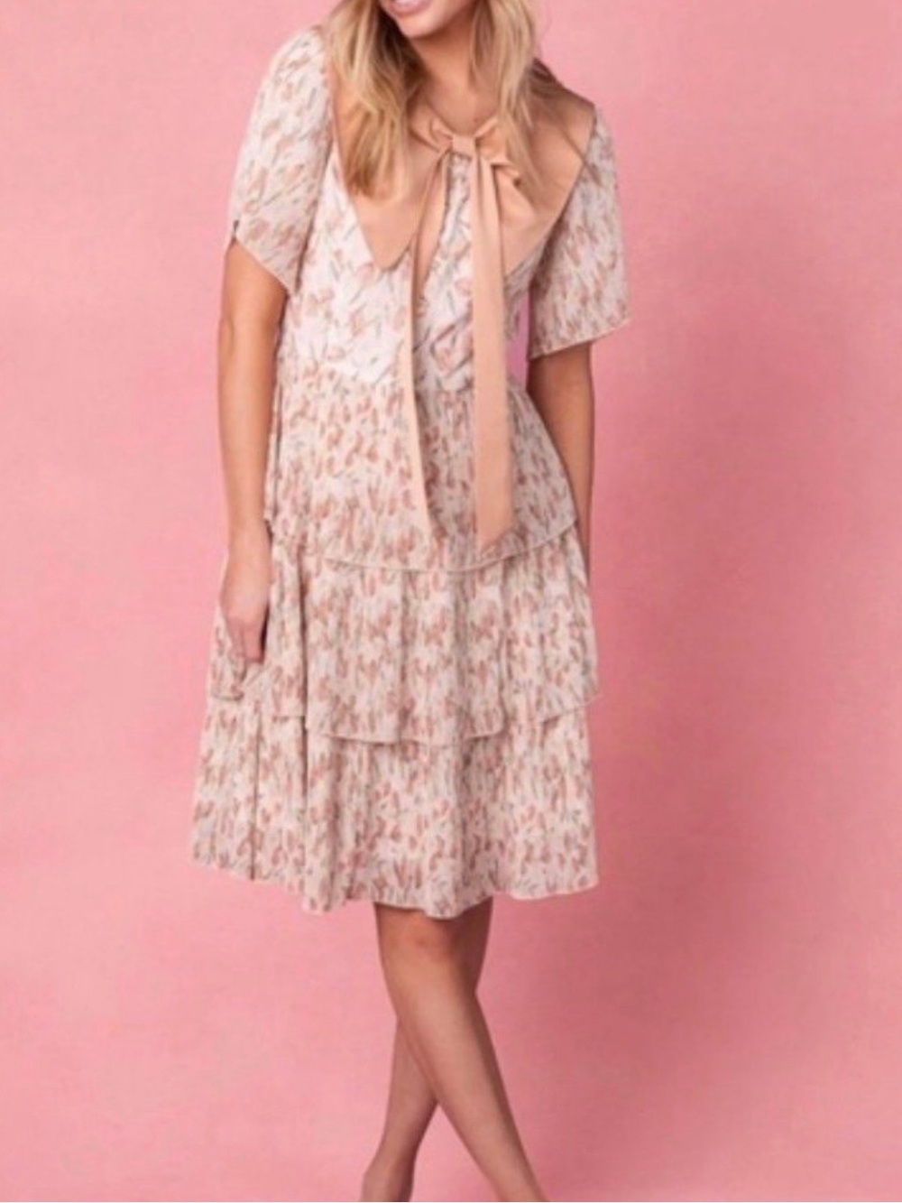 Ivy City Co Lavender Ditsy Floral V-Neck Tiered Midi Dress Size S